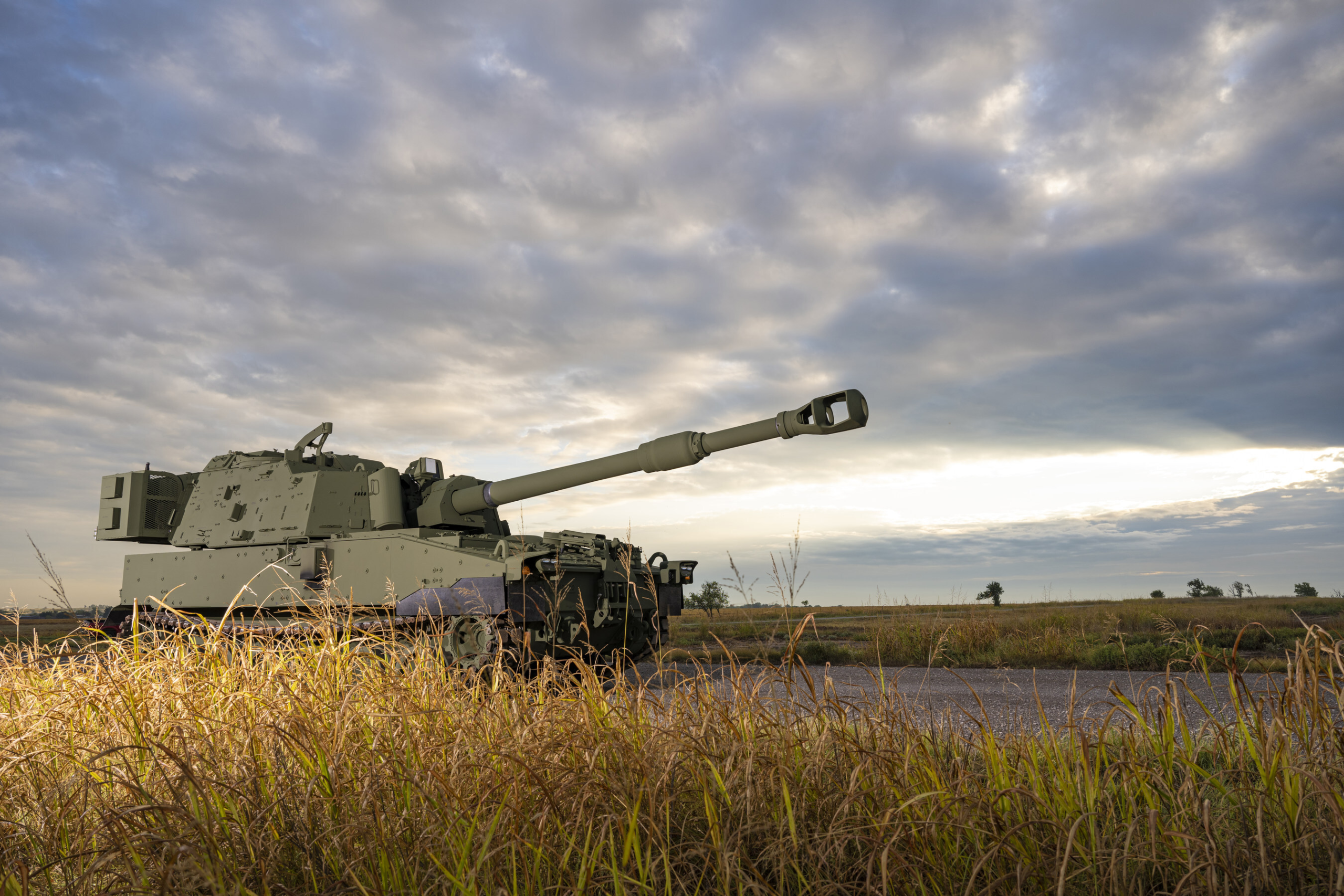 BAE wins new Paladin howitzer production order