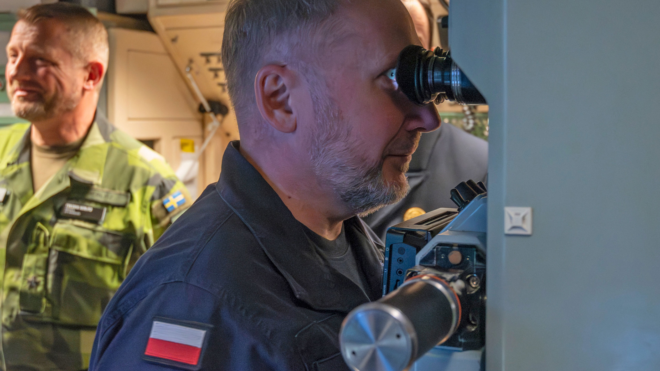 Poland prepares submarine bridge with HMS Södermanland