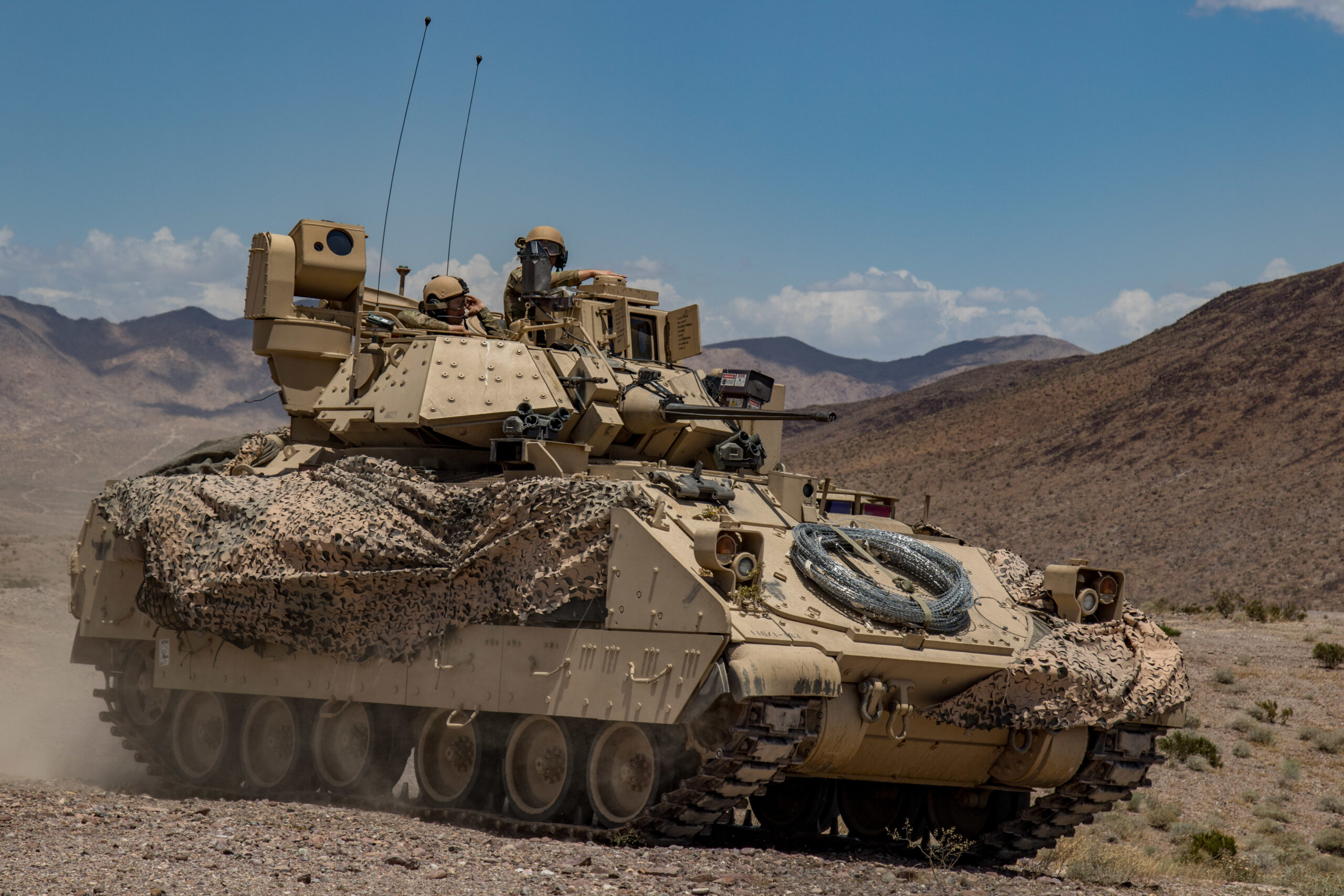 GE qualifies 600V Army vehicle electronics GE qualifies 600V Army vehicle electronics