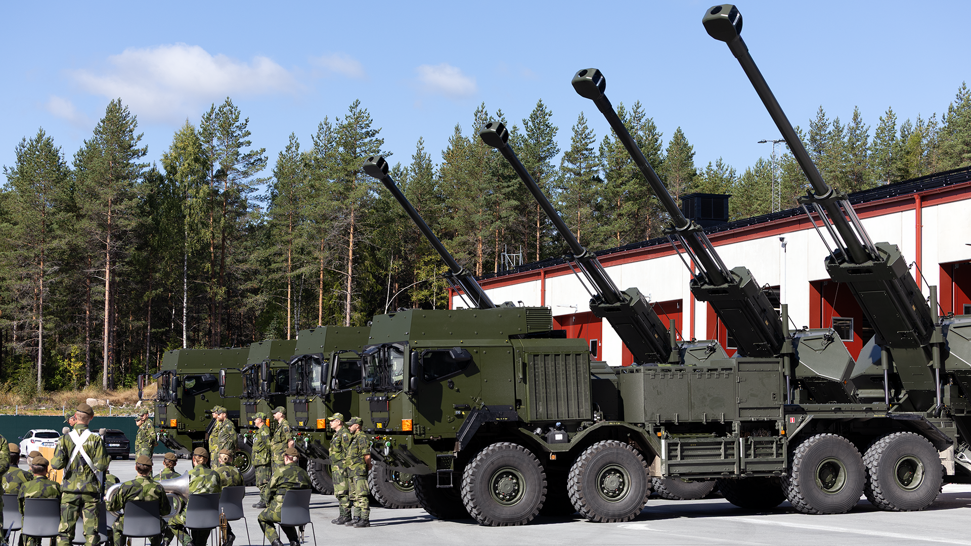 Sweden receives first Archer 8×8 howitzers