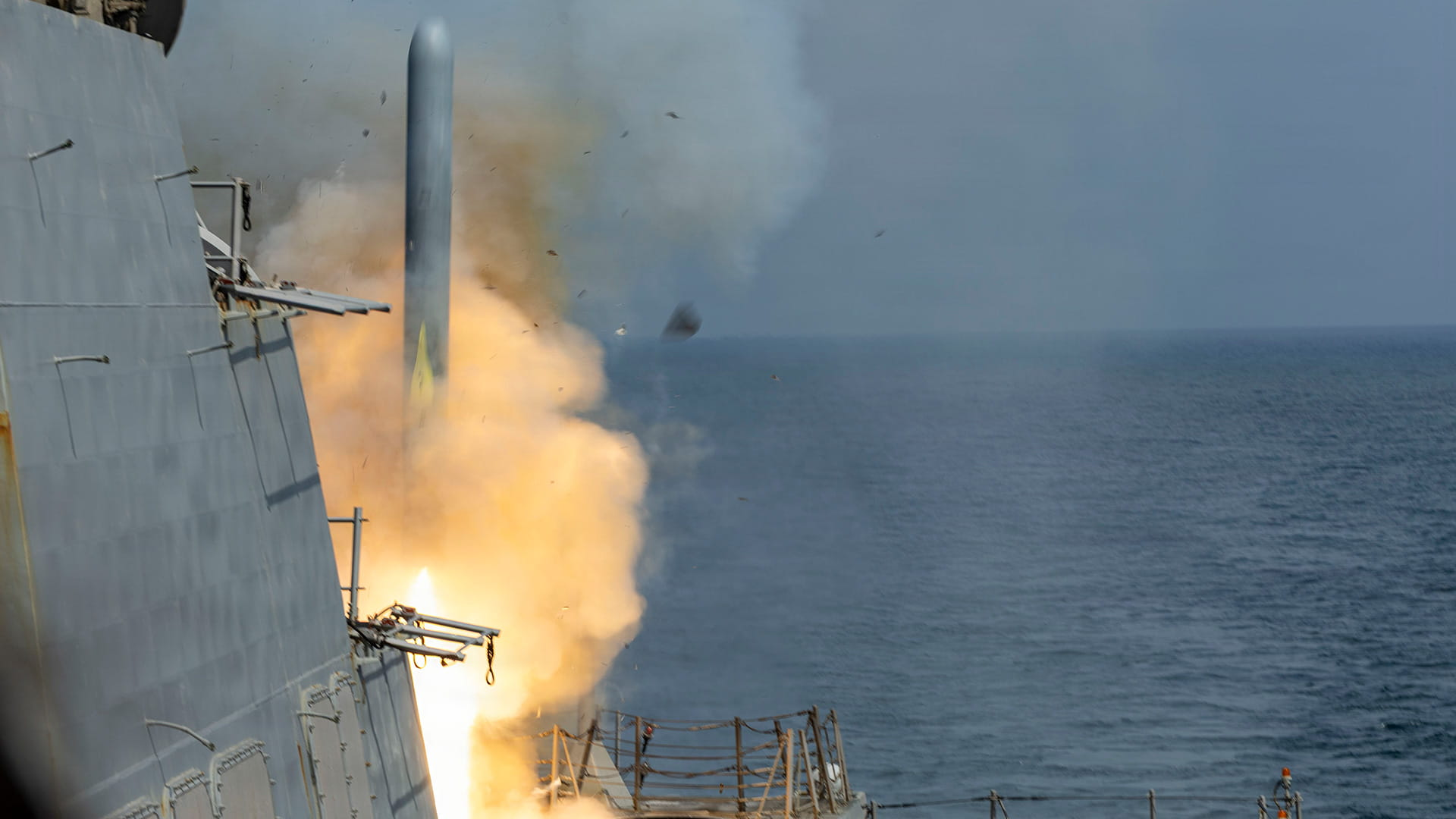 Raytheon secures .9bn Tomahawk production contract