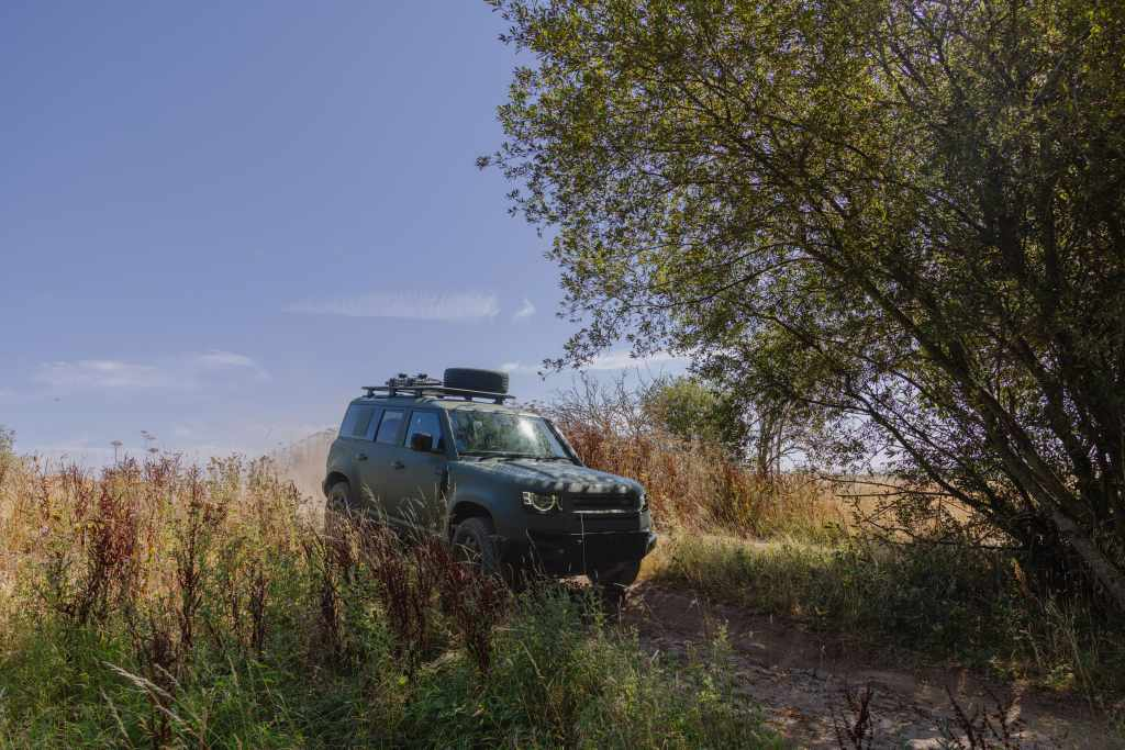 Automakers expand push into defence vehicle markets Automakers expand push into defence vehicle markets