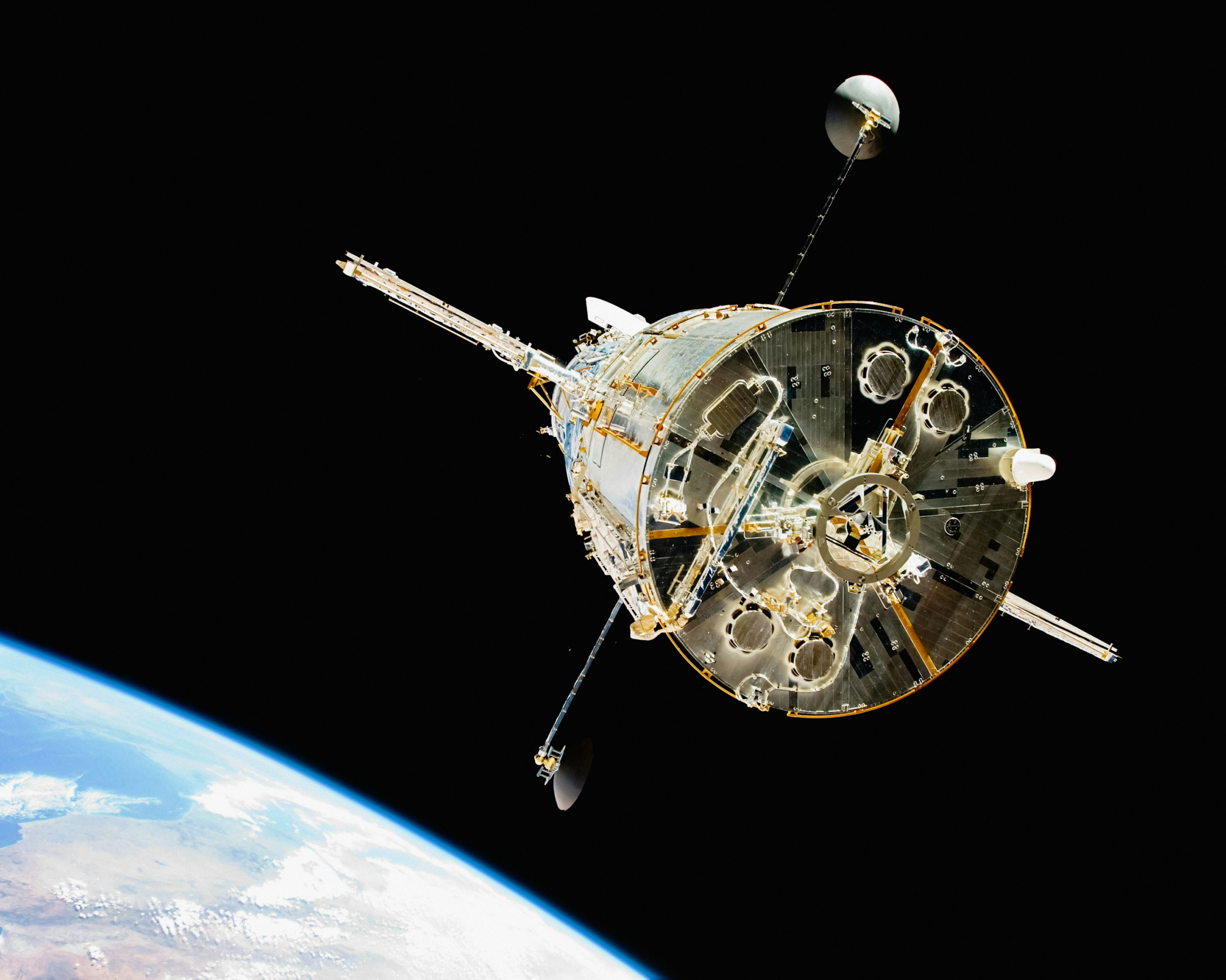 UK sets £7.8bn defence-led space strategy